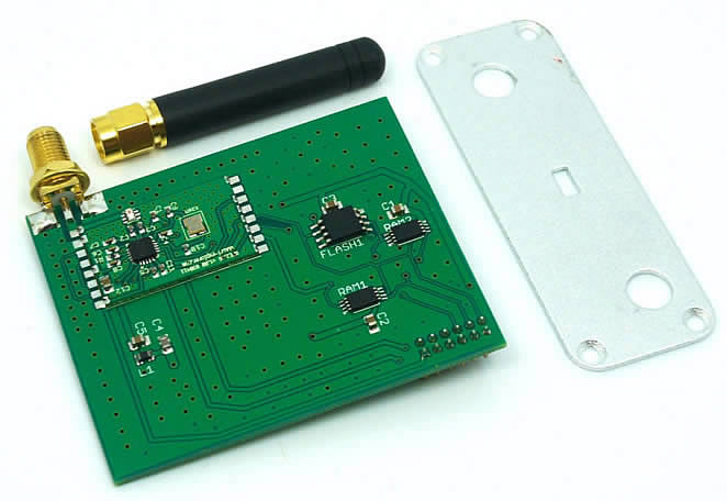 RF Explorer RFEM2.4G Expansion Module supplied parts.